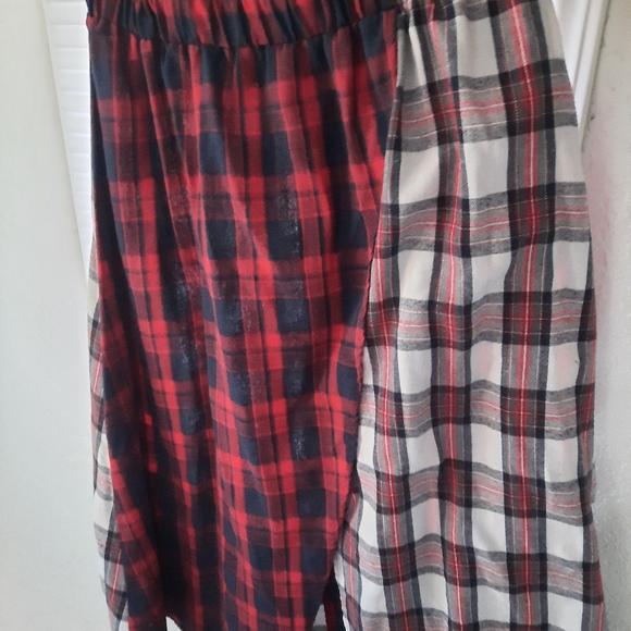 Split Plaid Skirt - Picture 2 of 2